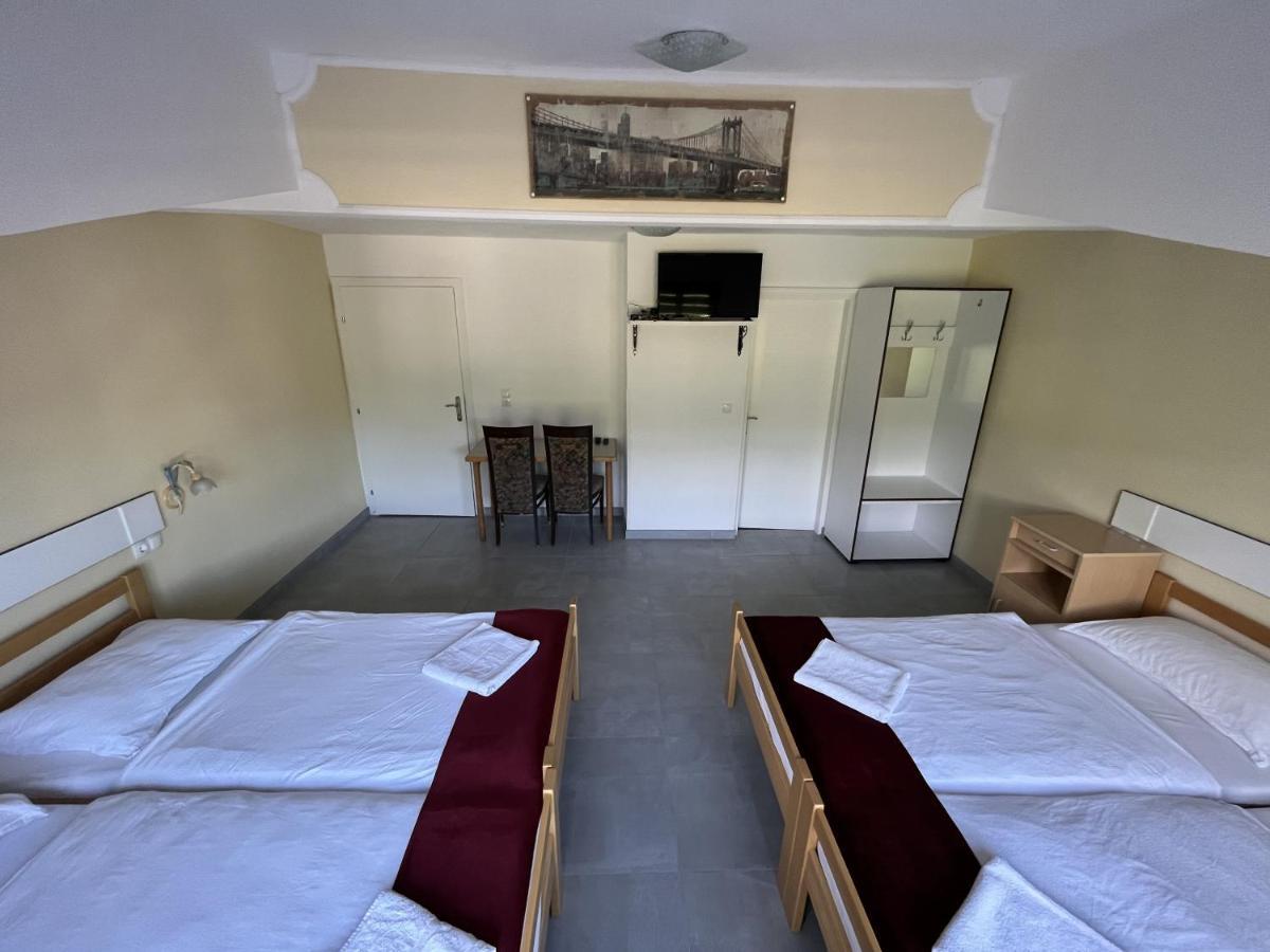 Rooms And Apartments Neron Bihac Lohovo Luaran gambar