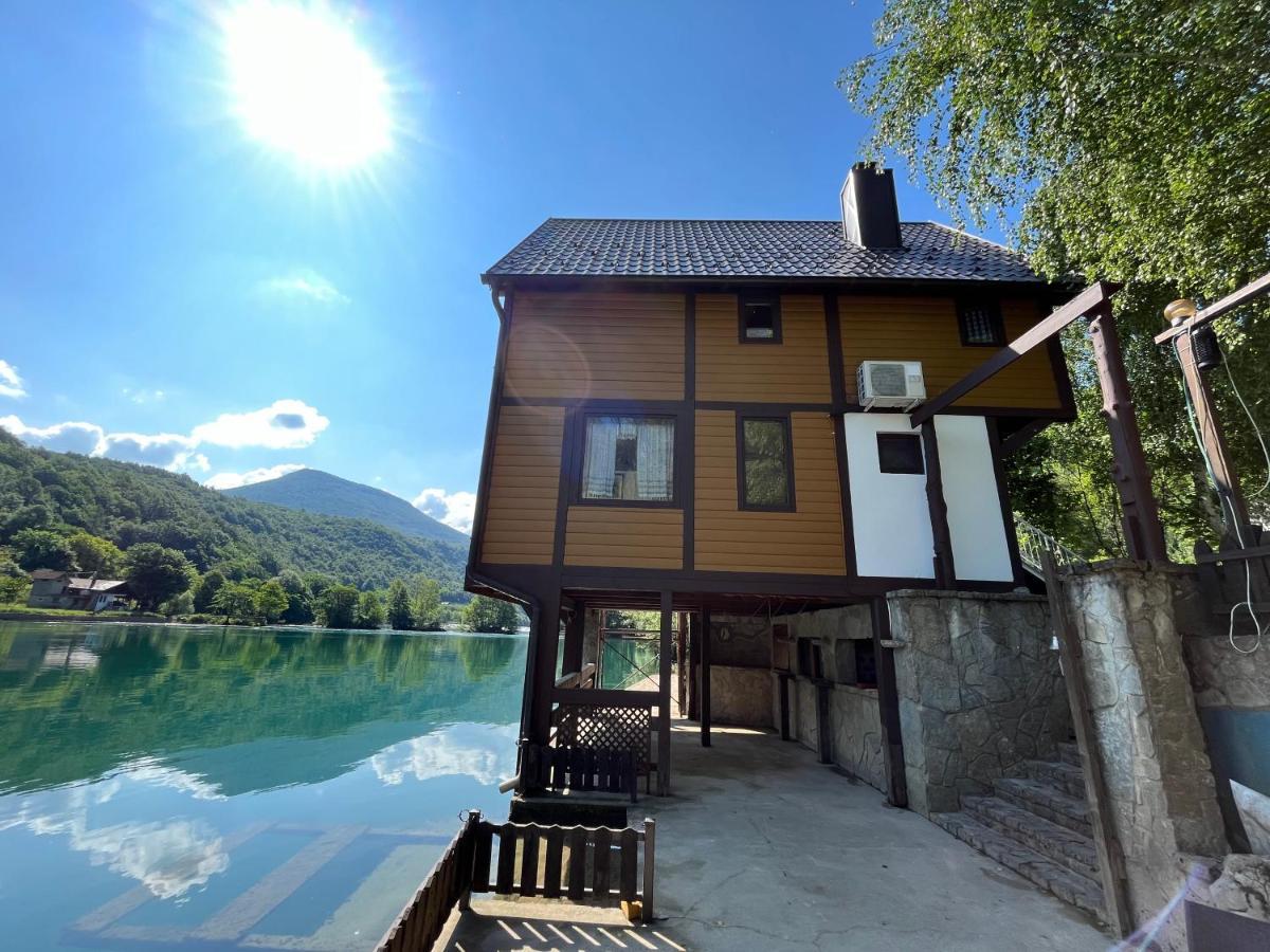 Rooms And Apartments Neron Bihac Lohovo Luaran gambar