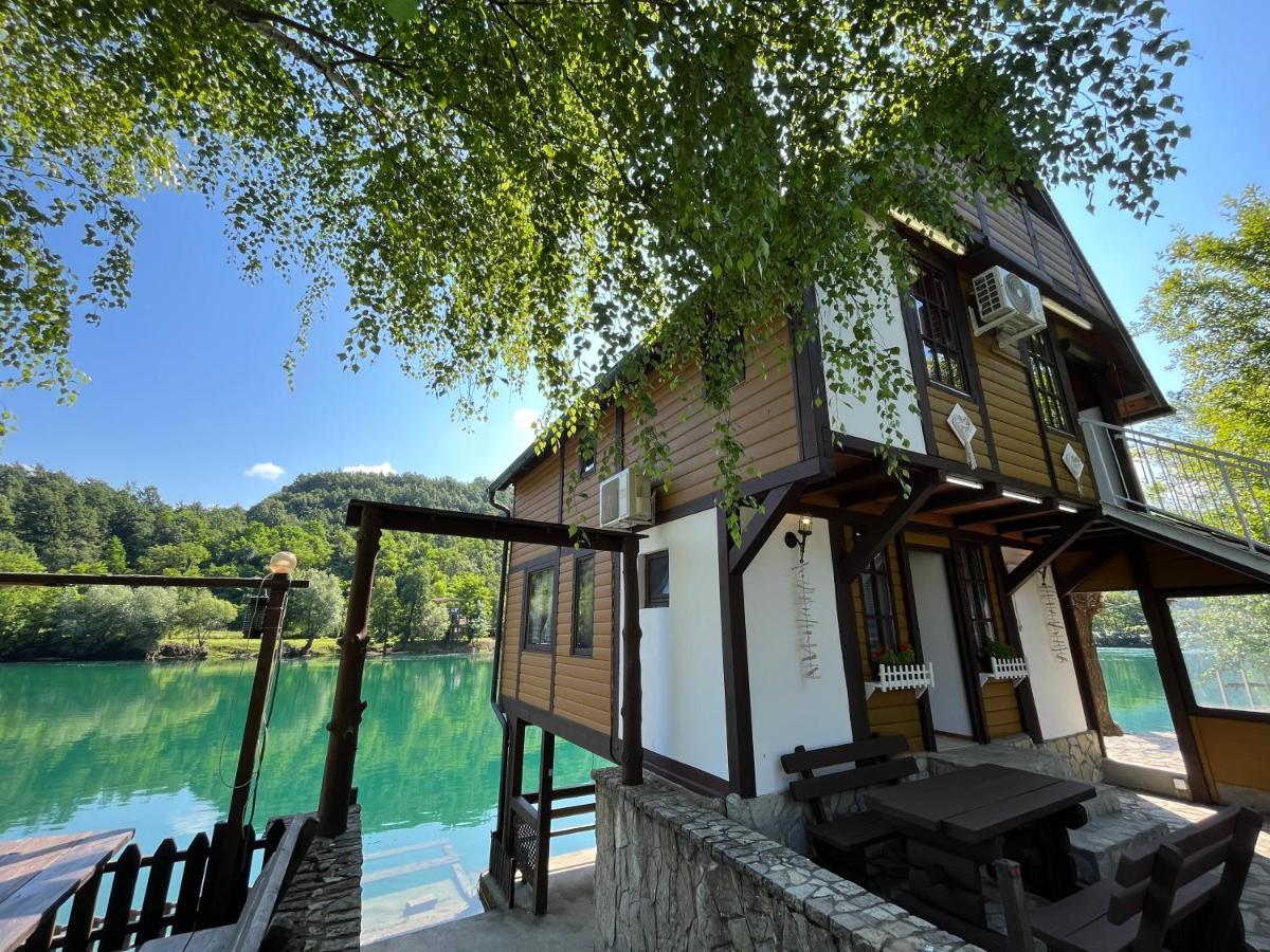 Rooms And Apartments Neron Bihac Lohovo Luaran gambar