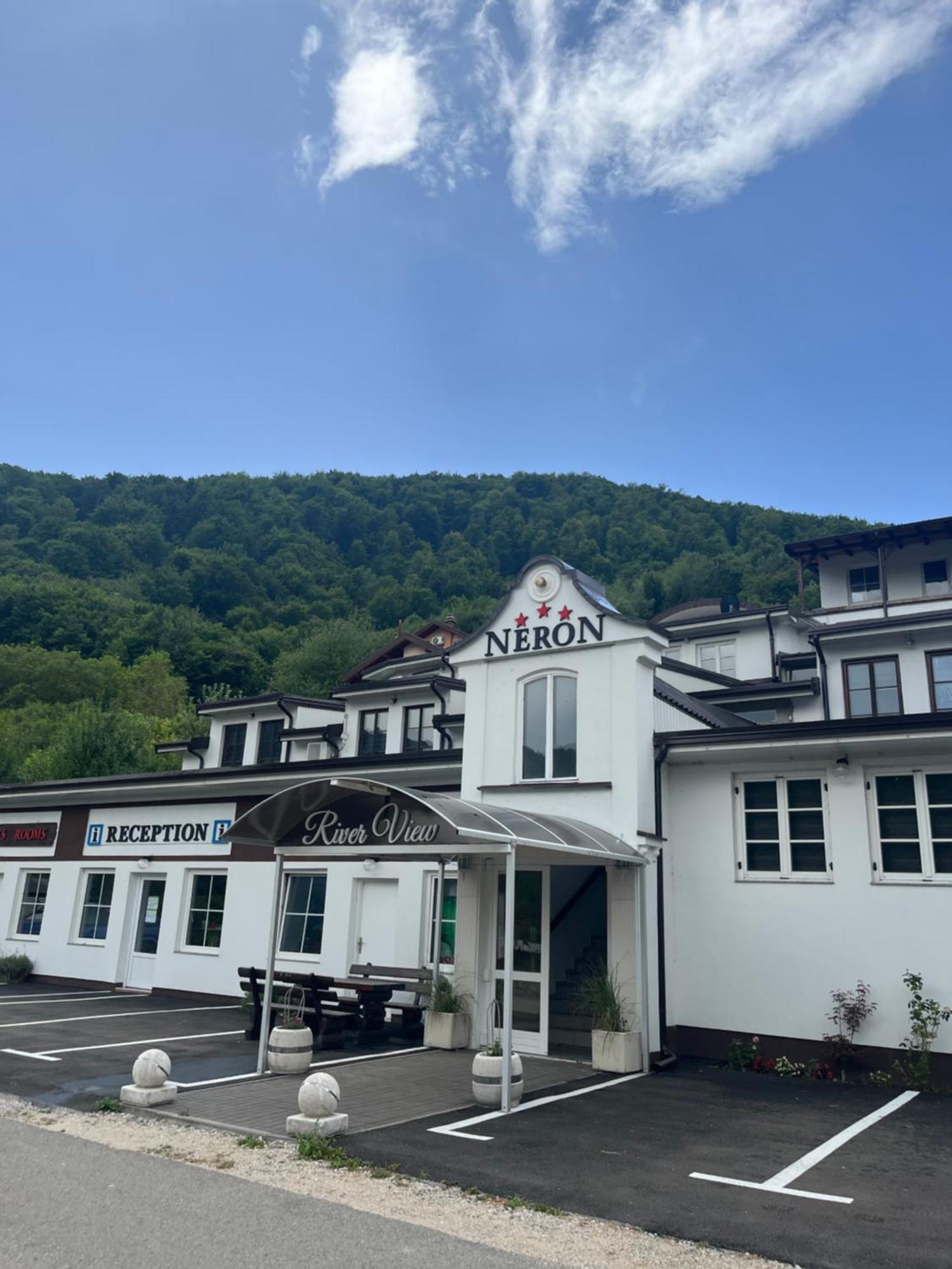Rooms And Apartments Neron Bihac Lohovo Luaran gambar