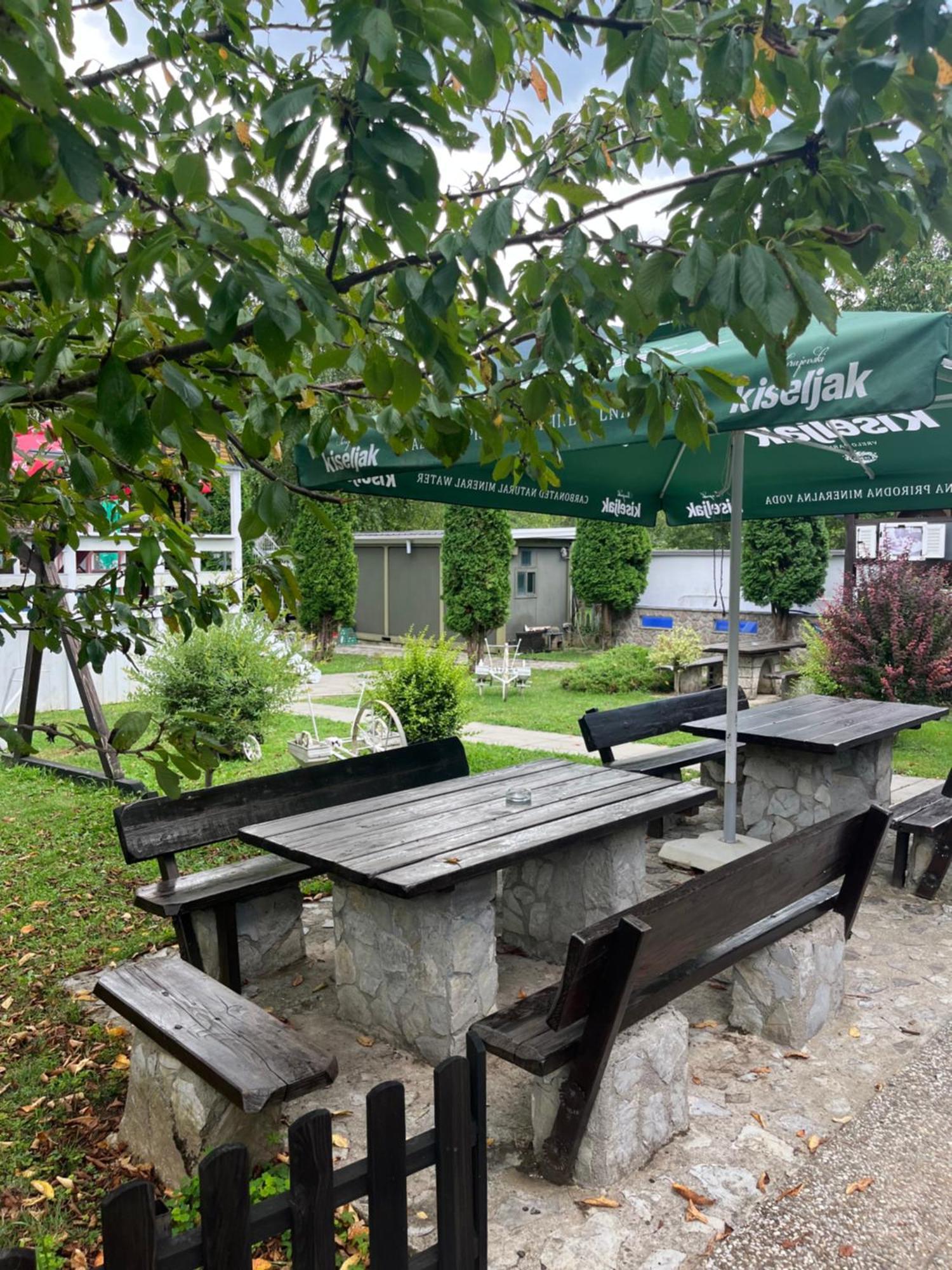 Rooms And Apartments Neron Bihac Lohovo Luaran gambar