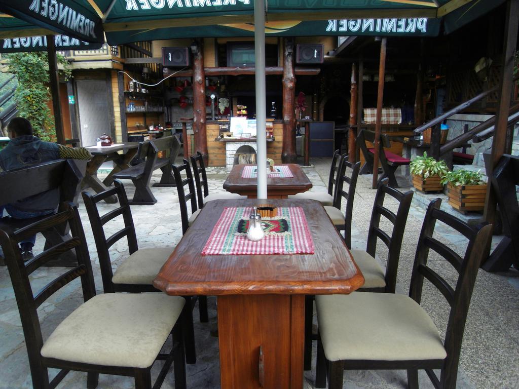 Rooms And Apartments Neron Bihac Lohovo Luaran gambar