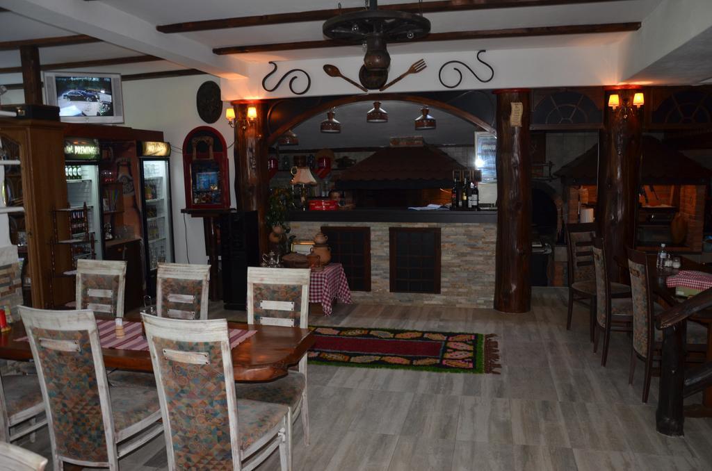 Rooms And Apartments Neron Bihac Lohovo Luaran gambar