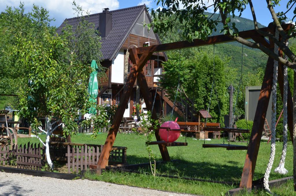 Rooms And Apartments Neron Bihac Lohovo Luaran gambar