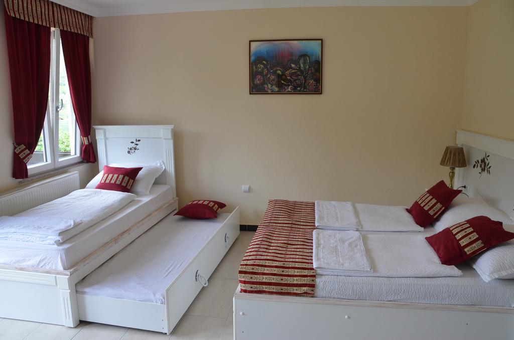 Rooms And Apartments Neron Bihac Lohovo Luaran gambar