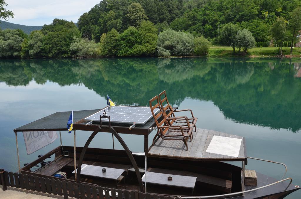 Rooms And Apartments Neron Bihac Lohovo Luaran gambar