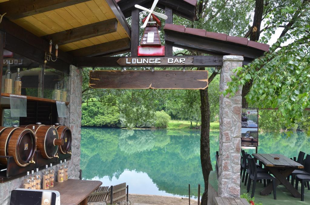 Rooms And Apartments Neron Bihac Lohovo Luaran gambar