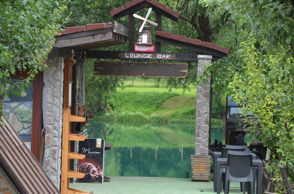 Rooms And Apartments Neron Bihac Lohovo Luaran gambar