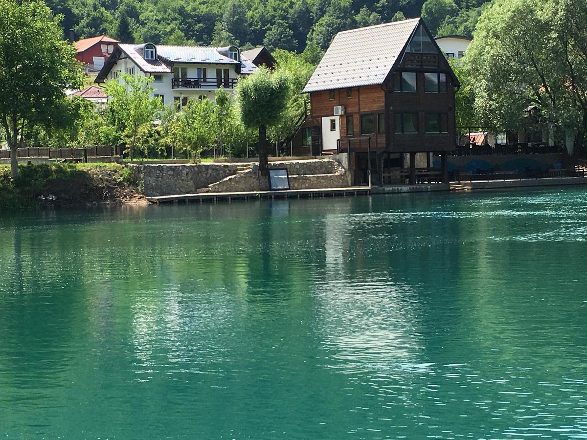 Rooms And Apartments Neron Bihac Lohovo Luaran gambar
